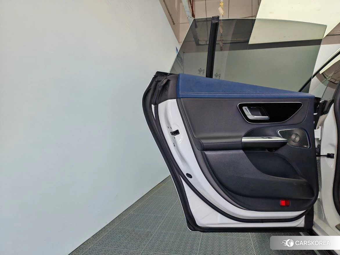 Mercedes-Benz EQE 2022 Белый из Китая