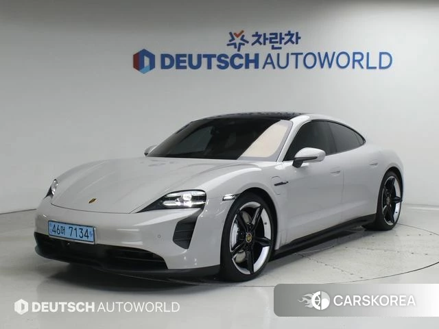 Porsche Taycan 2022 Серебристо-серый из Кореи