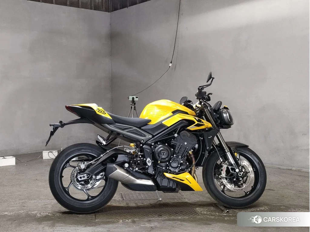 Проданный Triumph STREET TRIPLE 765 RS 2024 из Японии, фото 2