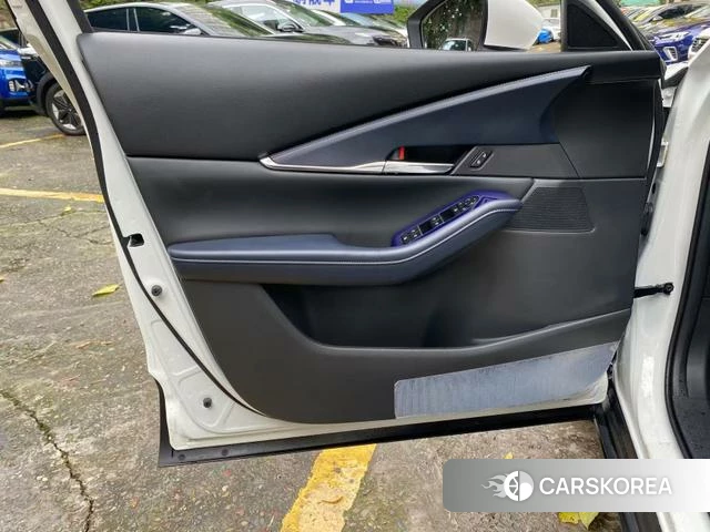 Mazda CX-30 2021 Белый из Китая