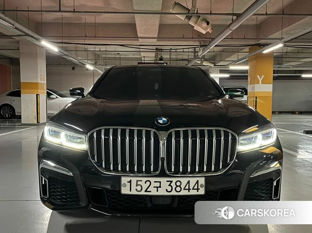 BMW 7 Series (G11) 2020 Черный из Кореи