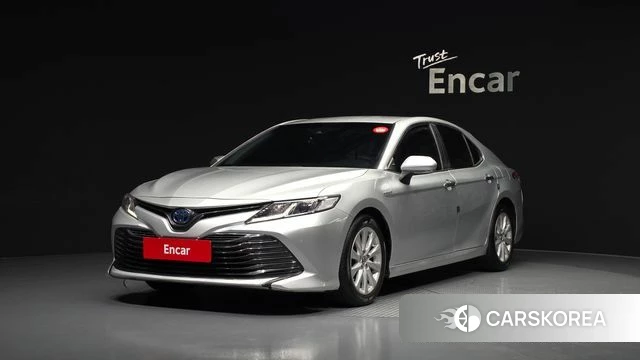 Toyota Camry (XV70) 2019 Серебристо-серый из Кореи