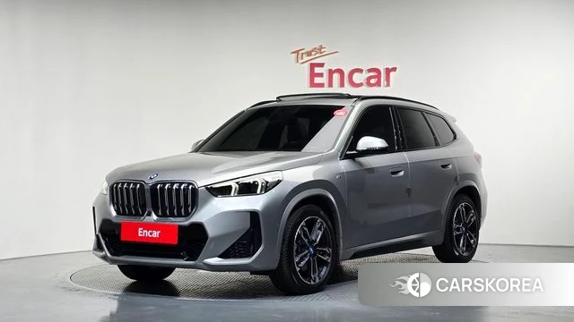 BMW iX1 (U11) 2023 Серебристо-серый из Кореи