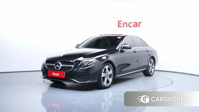 Mercedes-Benz E-Class W213 2018 Черный из Кореи
