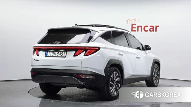 Hyundai Tucson Hybrid (NX4) 2021 Белый из Кореи