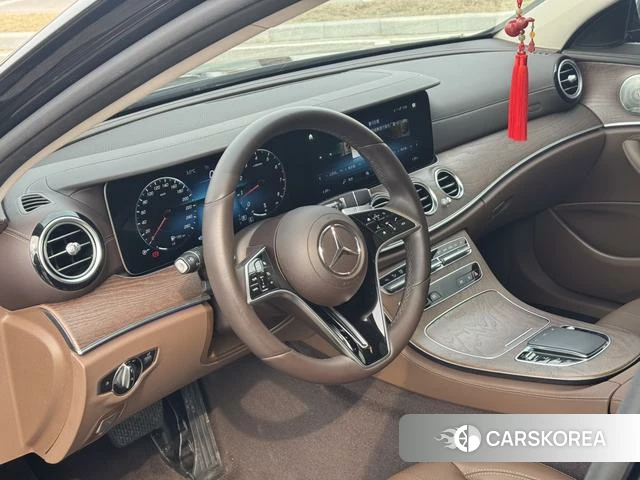 Mercedes-Benz E-class 2022 Черный из Китая