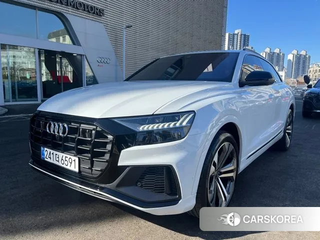 Audi Q8 (4M) 2023 Белый из Кореи