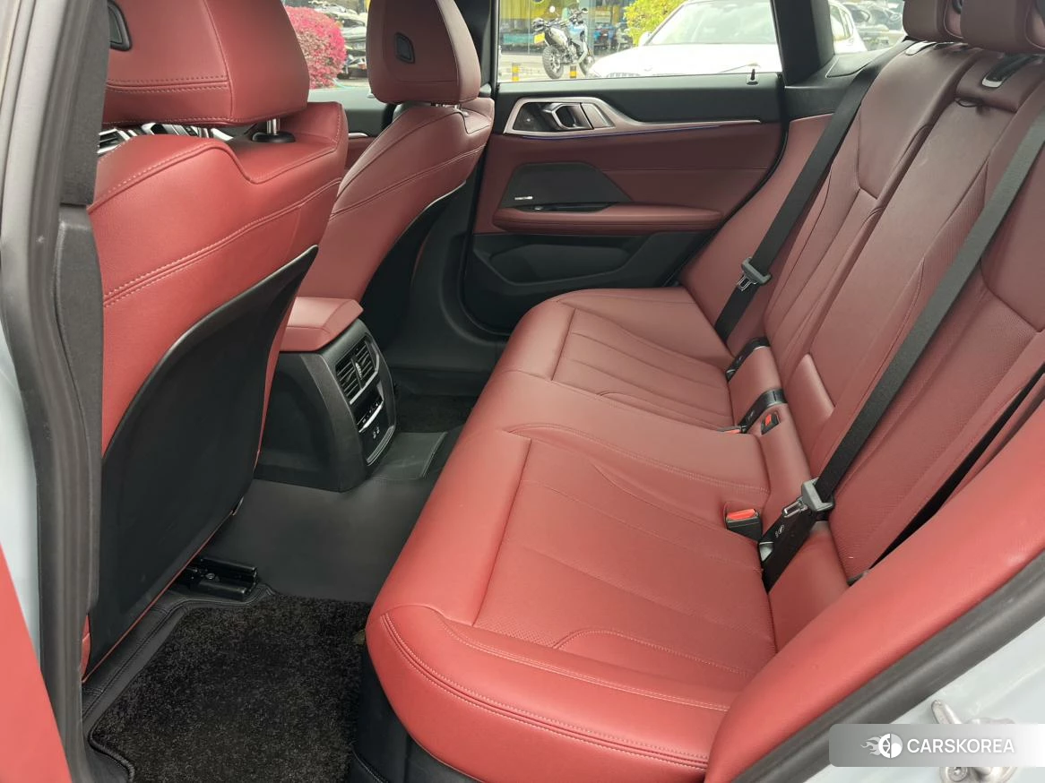 BMW 4 series 2024 Серебристо-серый из Китая