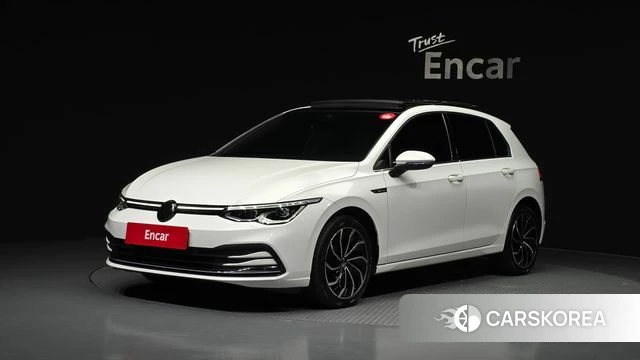 Volkswagen Golf 8th Generation 2023 Белый из Кореи