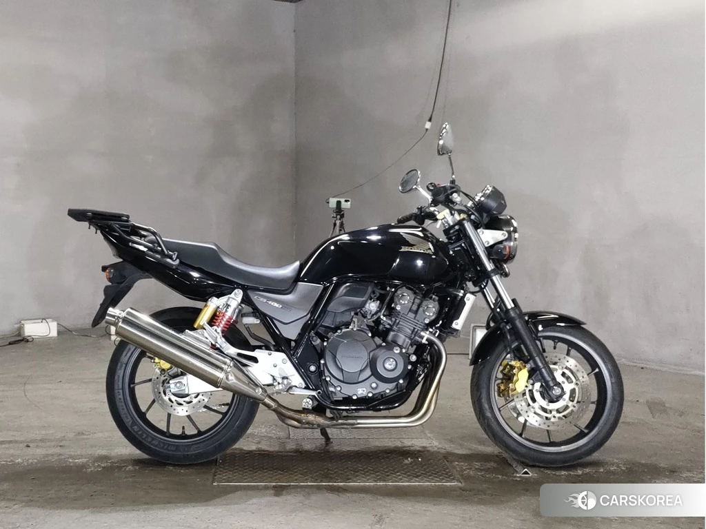 Проданный Honda CB400SF 2015 из Японии, фото 2