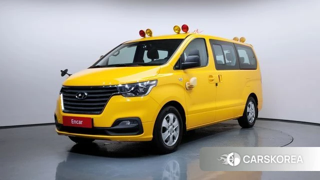 Hyundai The New Grand Starex 2019 Желтый из Кореи