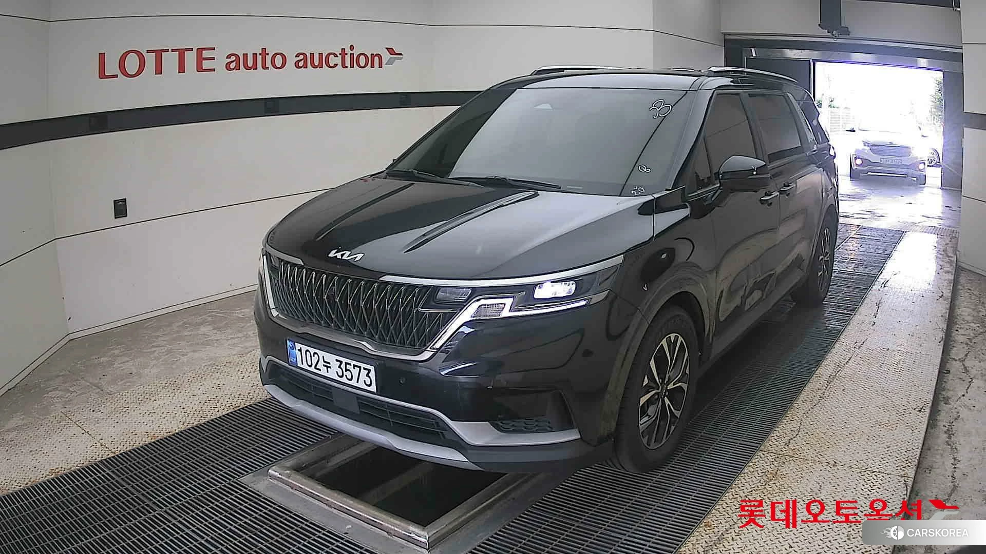 Kia Carnival 2023 Черный из Кореи