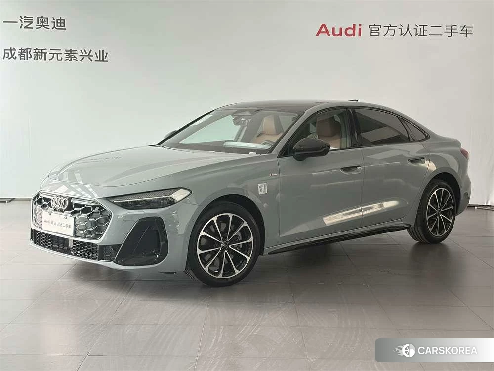 Audi A5L 2025 Серебристо-серый из Китая