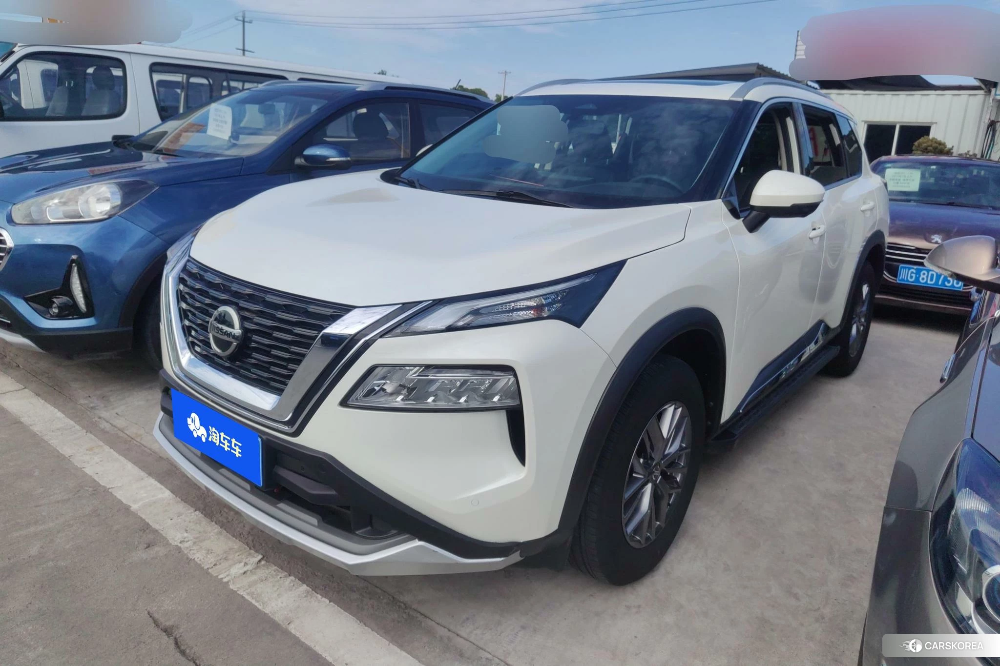 Nissan X-Trail 2021 Белый из Китая