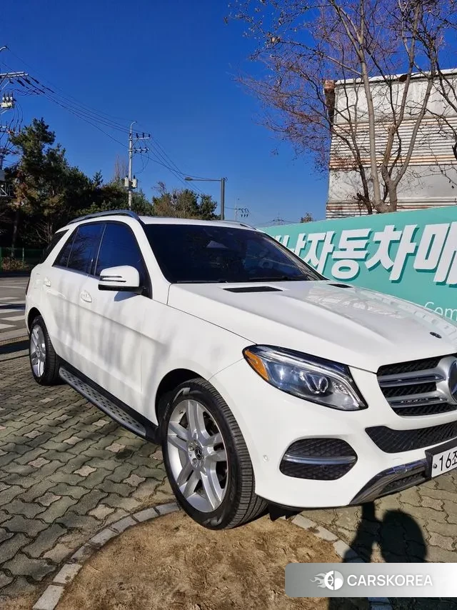 Mercedes-Benz GLE - Class W166 2018 Белый из Кореи