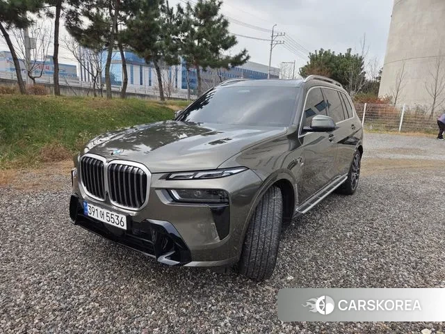 BMW X7 (G07) 2023 Коричневый из Кореи