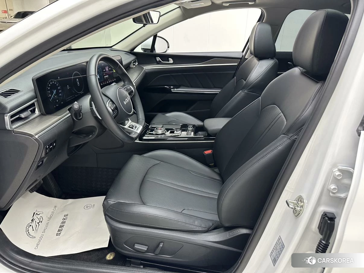 Kia K5 2021 Белый из Китая