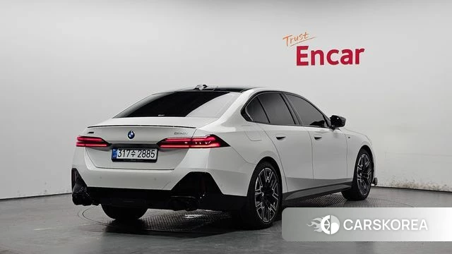 BMW 5 Series (G60) 2026 Белый из Кореи