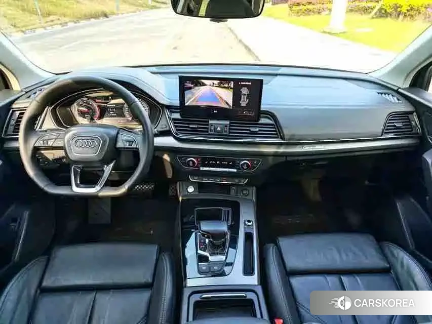 Audi Q5L 2022 Черный из Китая