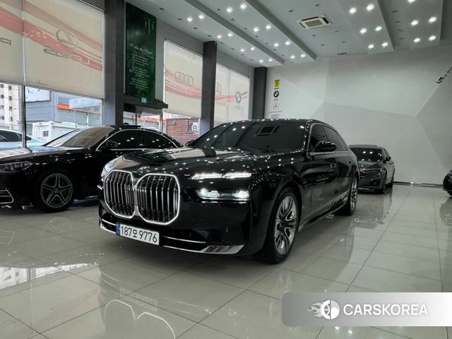 BMW 7 Series (G70) 2023 Черный из Кореи