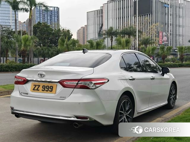 Toyota Camry 2024 Белый из Китая