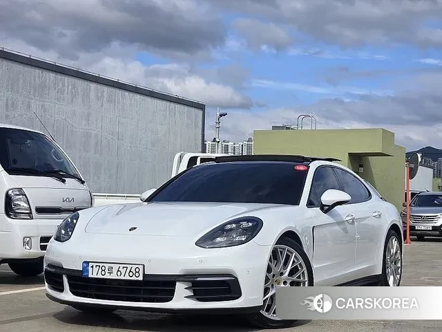Porsche Panamera (971) 2018 Белый из Кореи