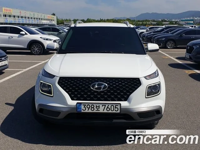 Hyundai Venue 2021 Белый из Кореи