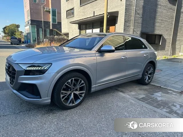 Audi Q8 (4M) 2021 Серебряный из Кореи