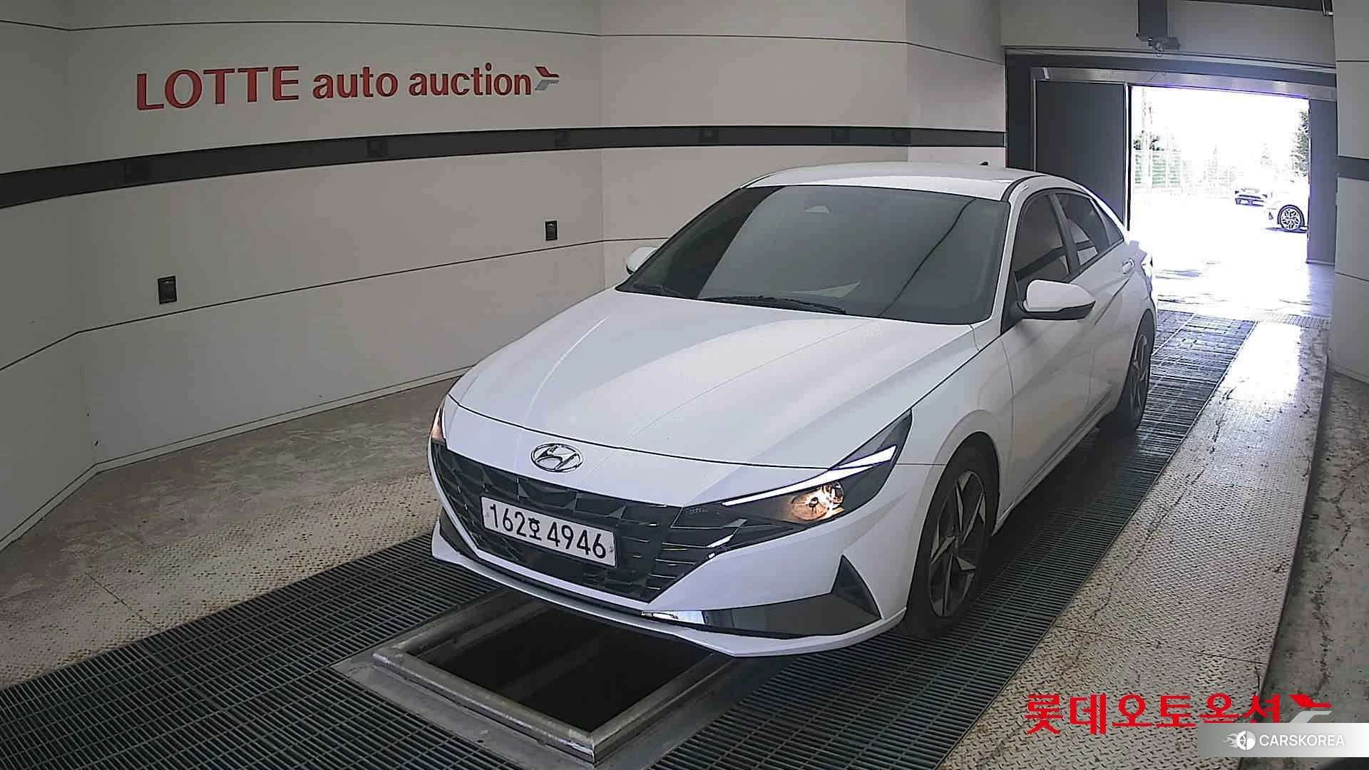 Hyundai Avante Hybrid 2021 Polar White из Кореи