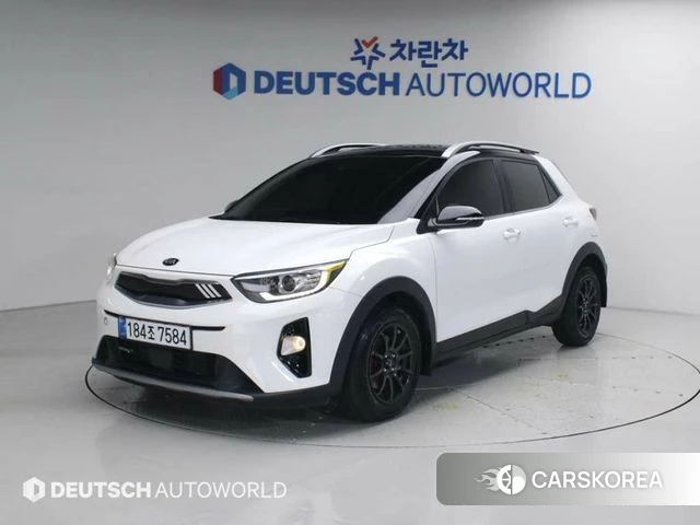 Kia Stonic 2020 Белый из Кореи