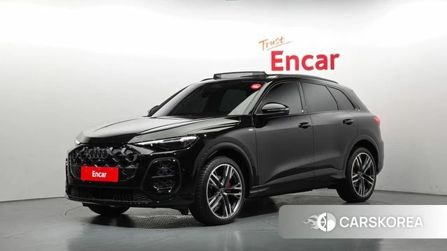 Audi Q5 (80A) 2025 Черный из Кореи