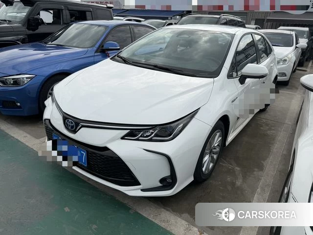 Toyota Corolla 2023 Белый из Китая