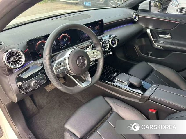Mercedes-Benz Class A 2022 Белый из Китая