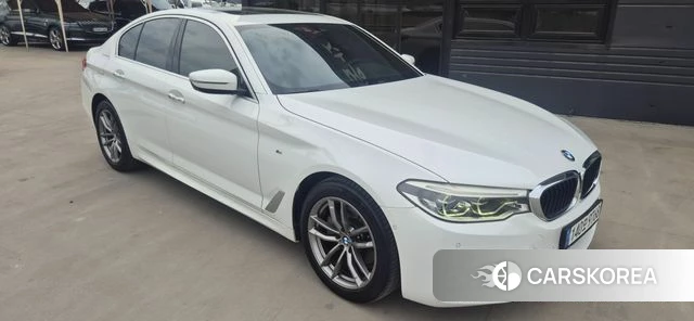 BMW 5 Series (G30) 2018 Белый из Кореи