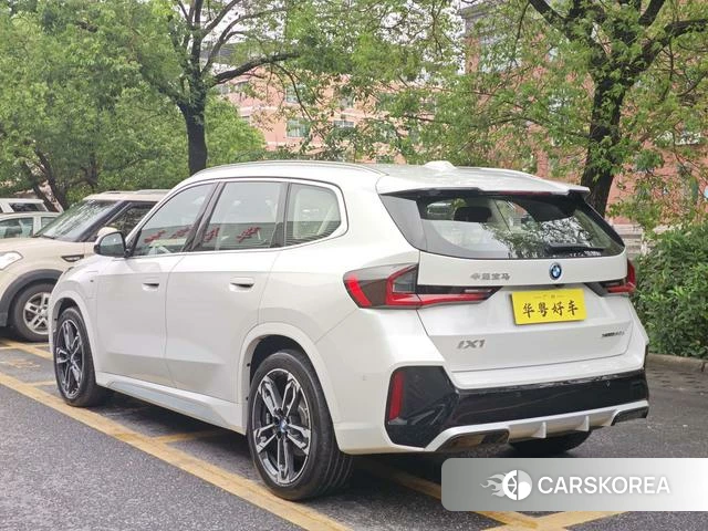 BMW iX1 2024 Белый из Китая