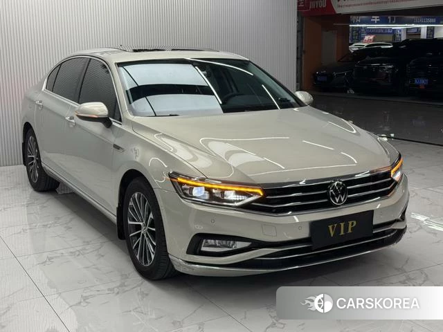 Volkswagen Magotan 2021 Шампань из Китая