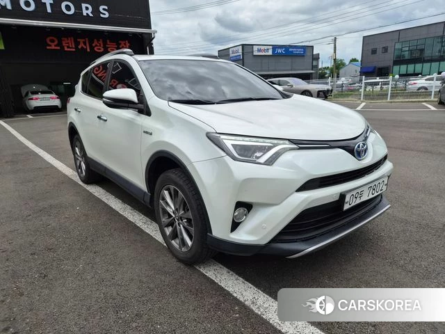Toyota RAV4 2018 Белый из Кореи