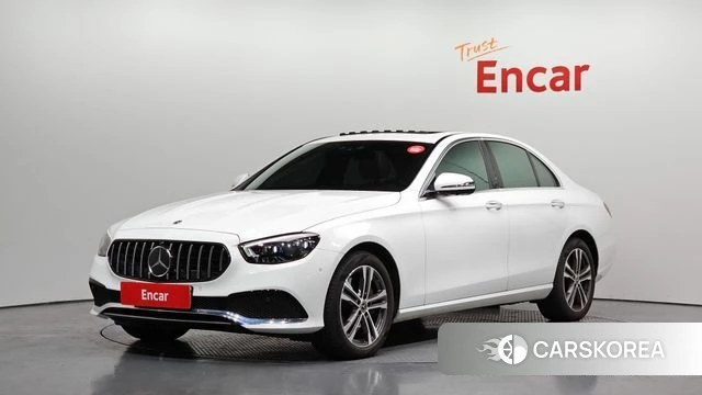 Mercedes-Benz E-Class W213 2022 Белый из Кореи