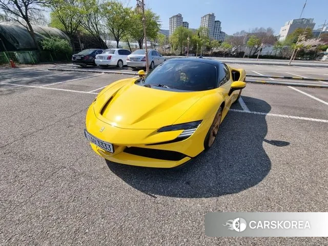 Ferrari SF90 Stradale 2023 Желтый из Кореи