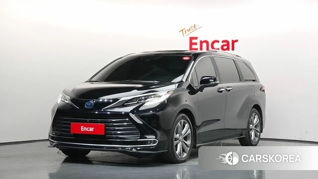 Toyota Sienna 4th Generation 2025 Черный из Кореи