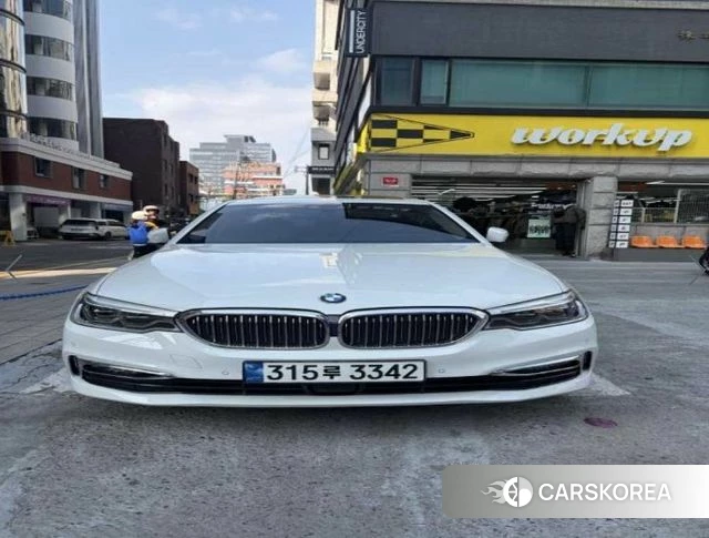BMW 5 Series (G30) 2019 Белый из Кореи