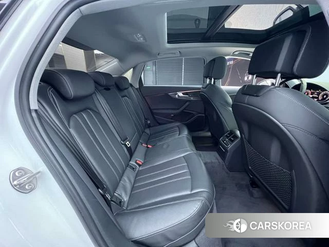 Audi A4L 2022 Белый из Китая