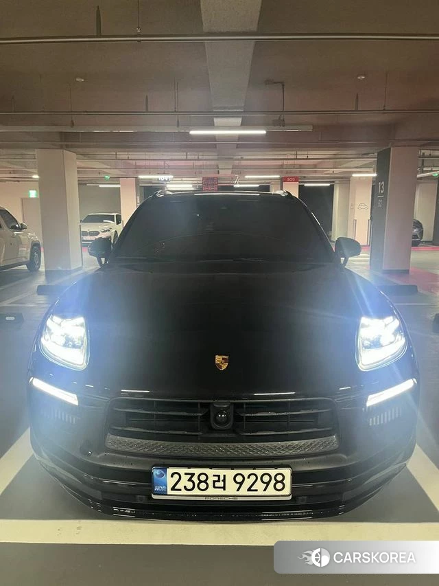 Porsche Macan 2022 Черный из Кореи