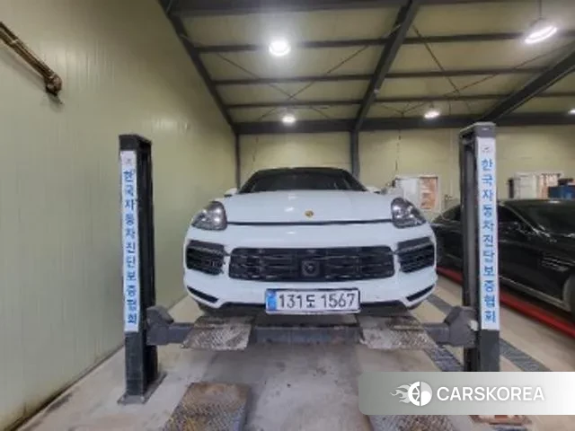 Porsche Cayenne (PO536) 2023 Белый из Кореи