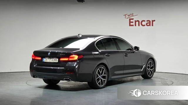 BMW 5 Series (G30) 2022 Серый из Кореи