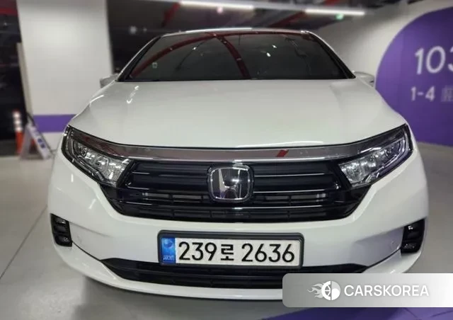 Honda Odyssey 2021 Белый из Кореи