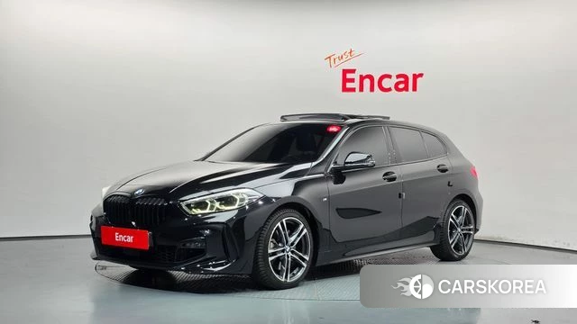 BMW 1 Series (F40) 2023 Черный из Кореи