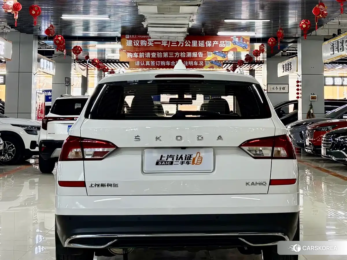 Skoda Komick 2022 Белый из Китая