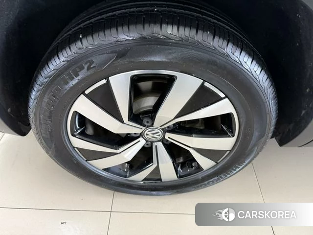 Volkswagen Tanyue 2021 Белый из Китая