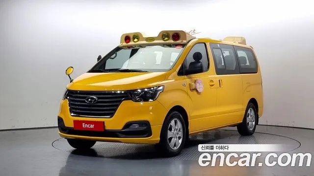 Hyundai The New Grand Starex 2019 Желтый из Кореи